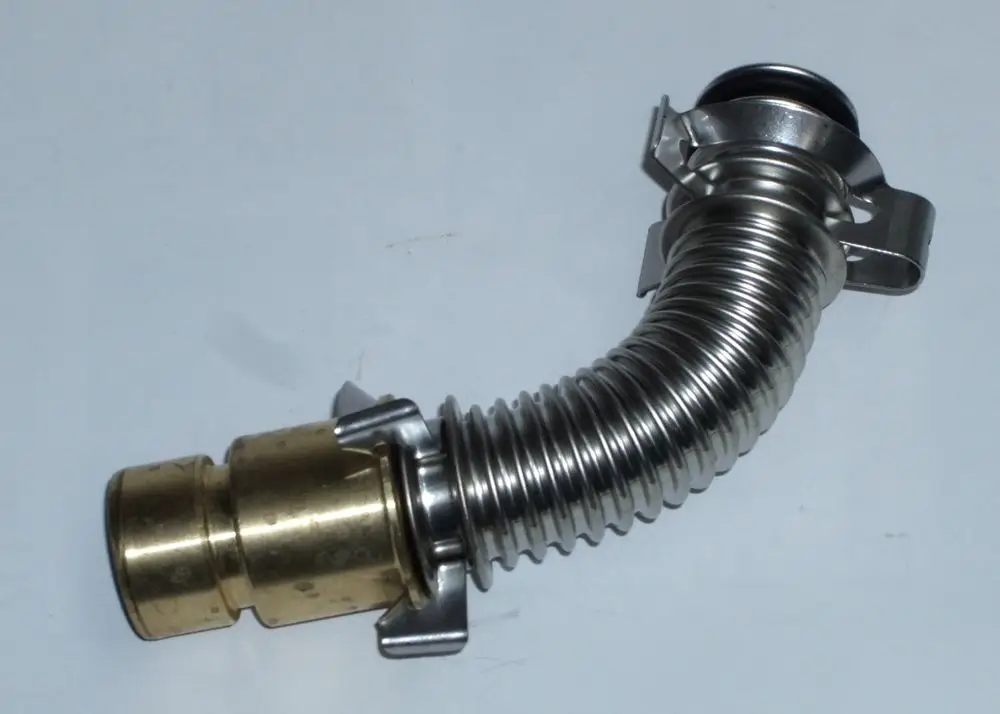 Anschlusskompensator aus Metall mit flexibler Schlauchform und zwei Anschlussstücken, geeignet für Daikin-Systeme.